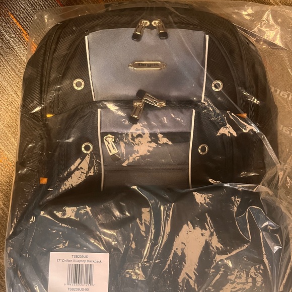 Targus Backpack 17” Drifter Essentials Travel Bag Computer Bag Bookbag - Picture 2 of 2